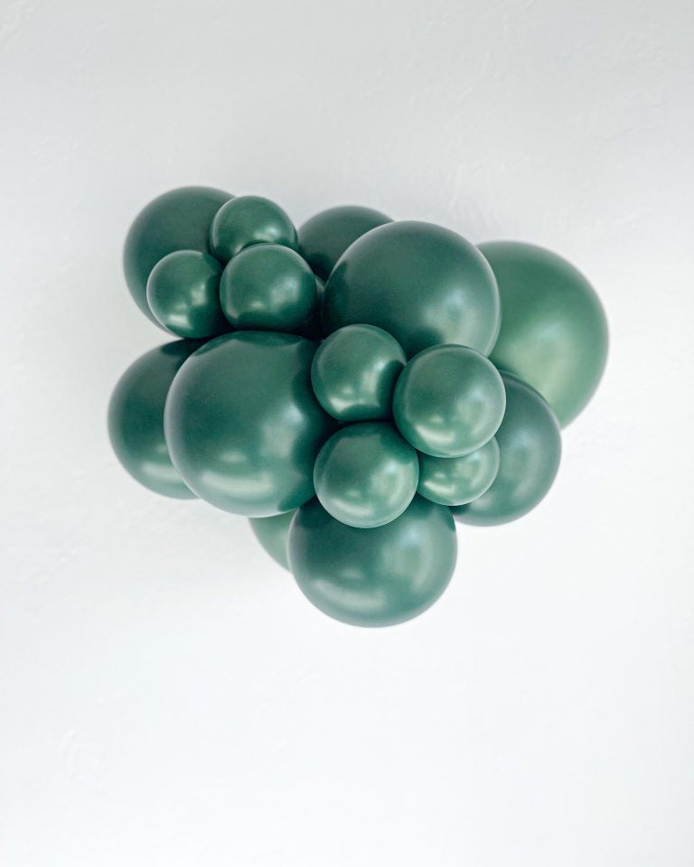 11" Latex Balloon FOREST GREEN Metallic